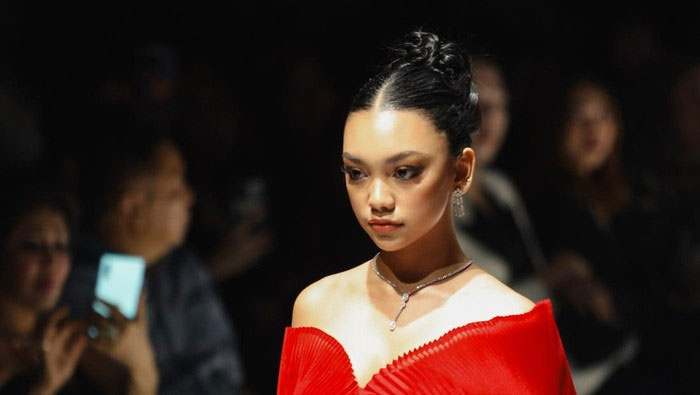 Kondisi Terkini Naura Ayu Usai Jatuh di Runway, Perasaan Campur Aduk