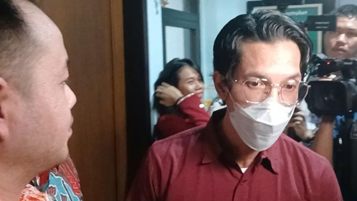 Edward Akbar Ngaku Ada Pekerjaan yang Dibatalkan Usai Dipolisikan Kimberly Ryder