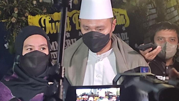 Komentar Habib Usman soal Kartika Putri Bercadar