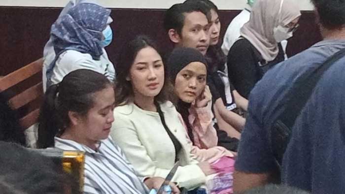 Tamara Tyasmara Keluar Sidang, Tak Kuat Lihat Video CCTV Kematian Dante Diputar