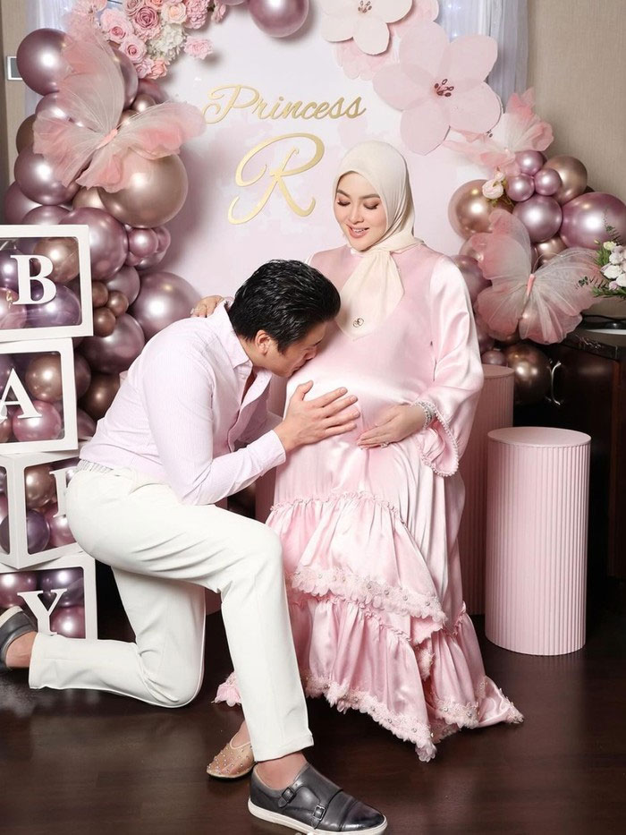 Syahrini Melahirkan: Welcome to the World Princess R