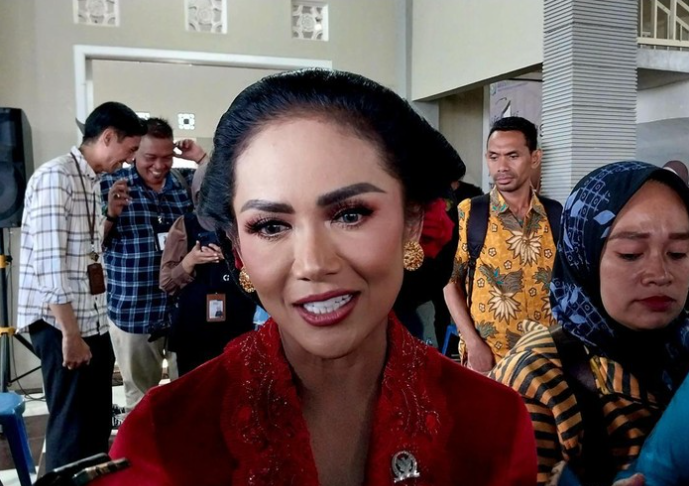 Sikap Kris Dayanti Saat Aurel Hermansyah Cerewet Soal Hobi Atta Halilintar