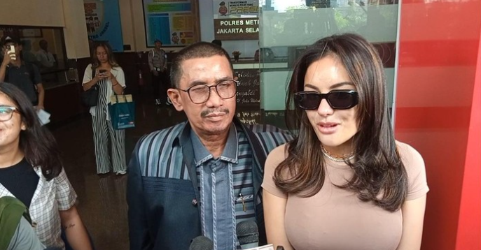 Pesan Nikita Mirzani untuk Vadel Badjideh Jelang Diperiksa Lagi