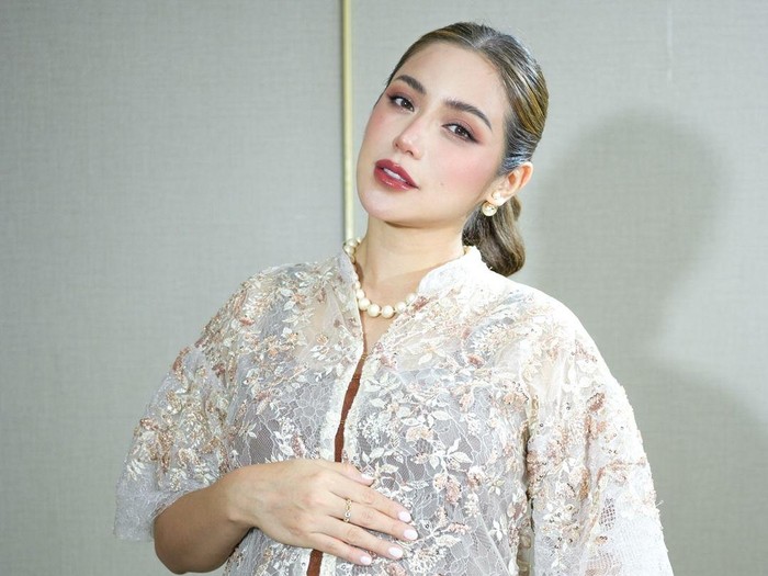 Jessica Iskandar Harap Bulan Depan Melahirkan Normal pada Tanggal Cantik