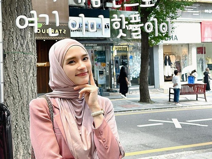 Maksud Inara Rusli Unggah Akta Cerai ke Instagram