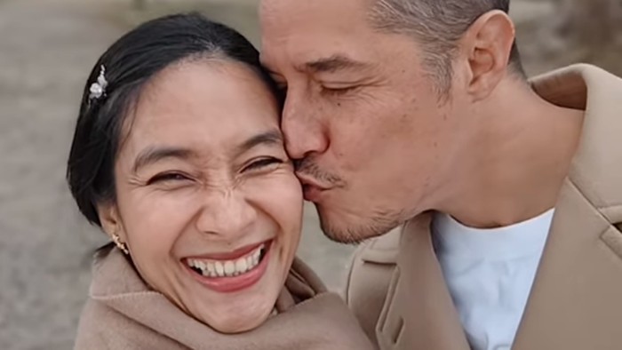 Happy Salma Awalnya Tak Tahu Suami Bangsawan: Saya Pikir Cuma Ada di Cerita