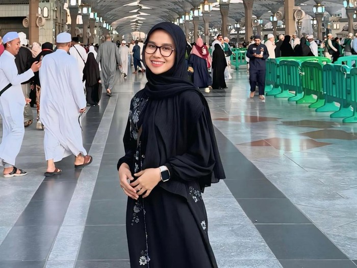 Mayang Lucyana Ungkap Umrah Jadi Hal Terindah Usai Lalui Hidup yang Berat