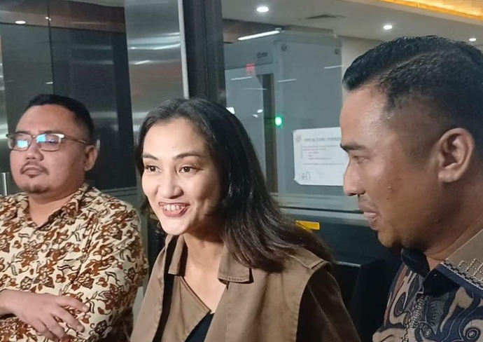 Atiqah Hasiholan Jalani Pemeriksaan Laporan Ponakan Soal Harta Warisan