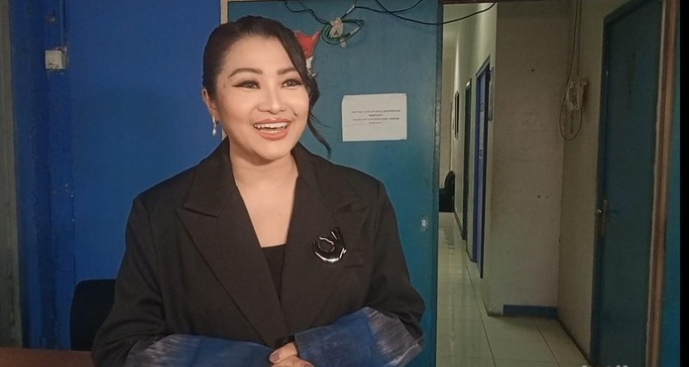 Nggak Perlu Muluk, Fitri Carlina Cuma Mau Ini Jika Bertemu Suami