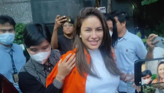 Nikita Mirzani Selalu Komunikasi dengan Anak Lewat HP Petugas